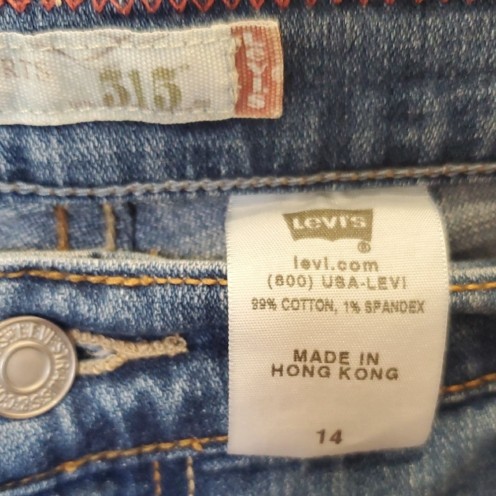 Women's Levi's 515 cuffed Denim Shorts Size 14 - Picture 3 of 14